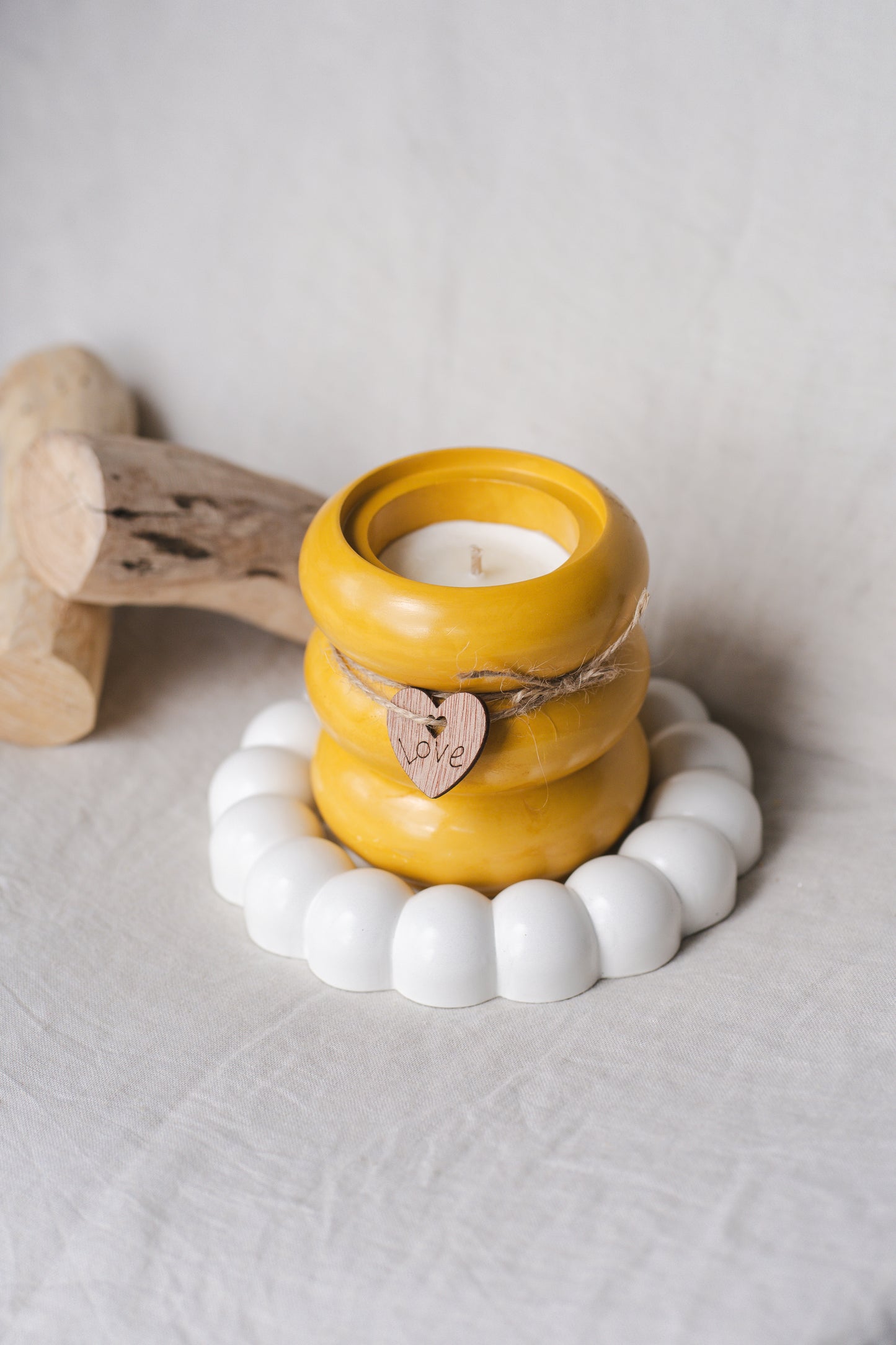 Set cadou – tavă albă și lumânare parfumată din ceară naturală de soia