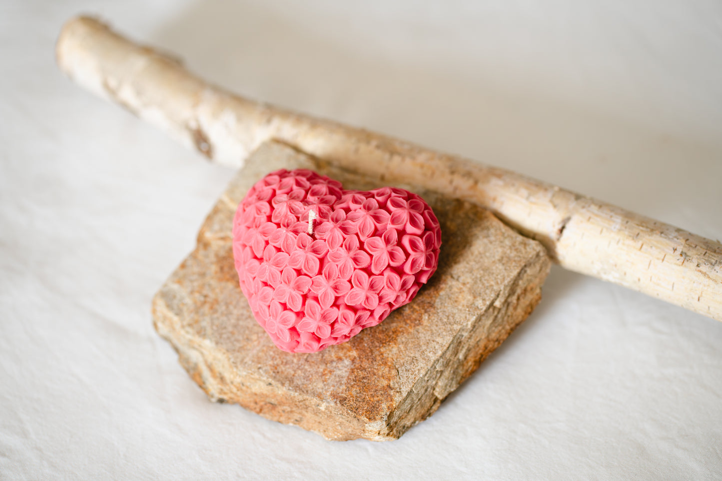 Lumânare parfumată din ceară de soia – inimă florala