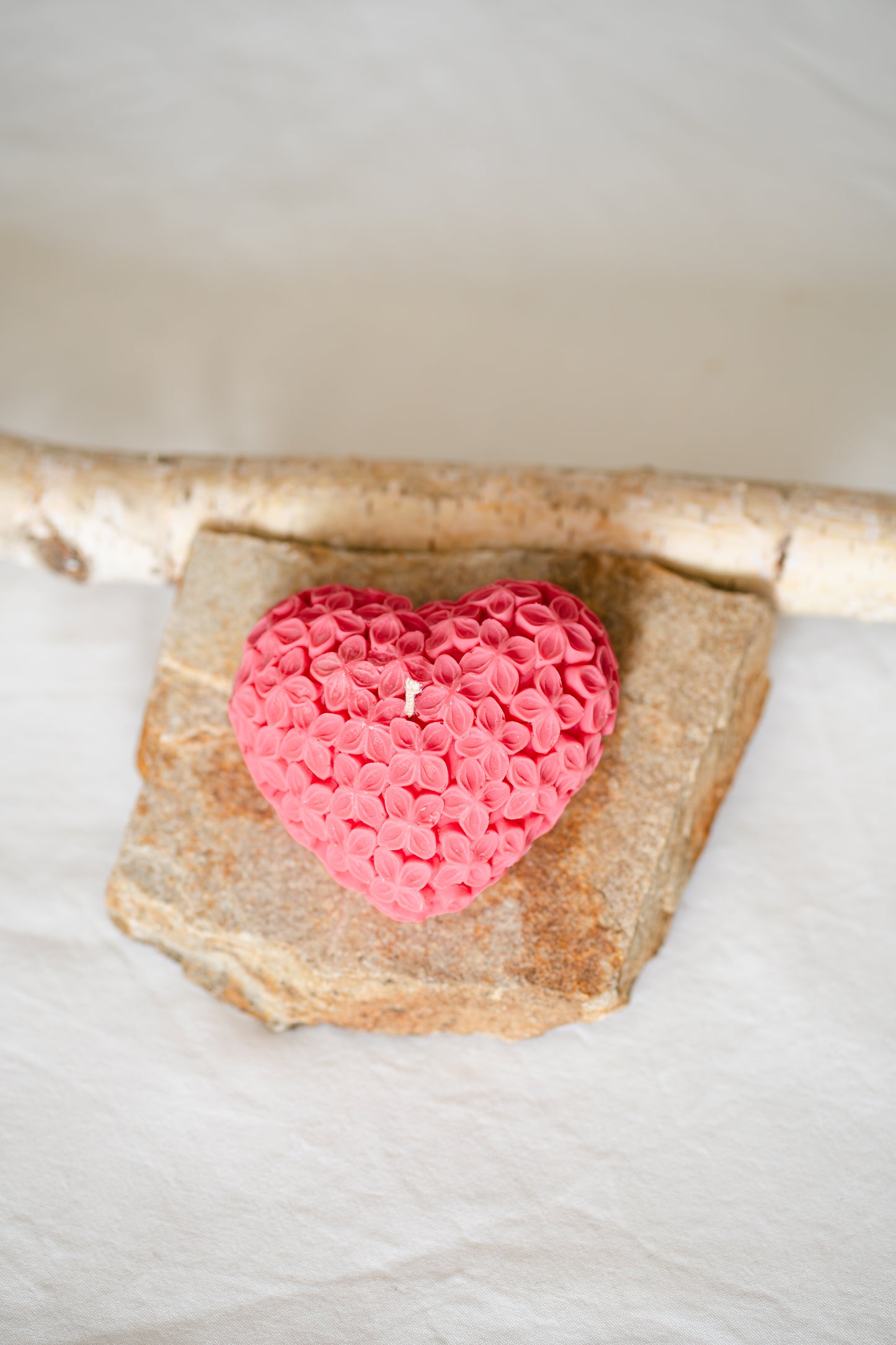 Lumânare parfumată din ceară de soia – inimă florala