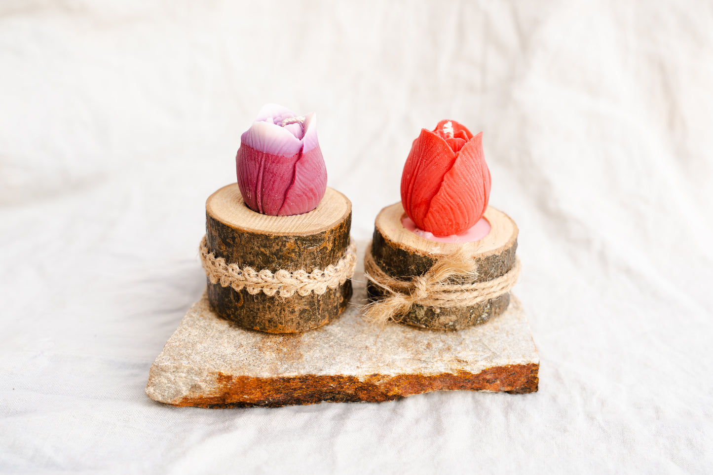 Mărturie de botez – Lumânare parfumată, în recipient de lemn cu scoarță