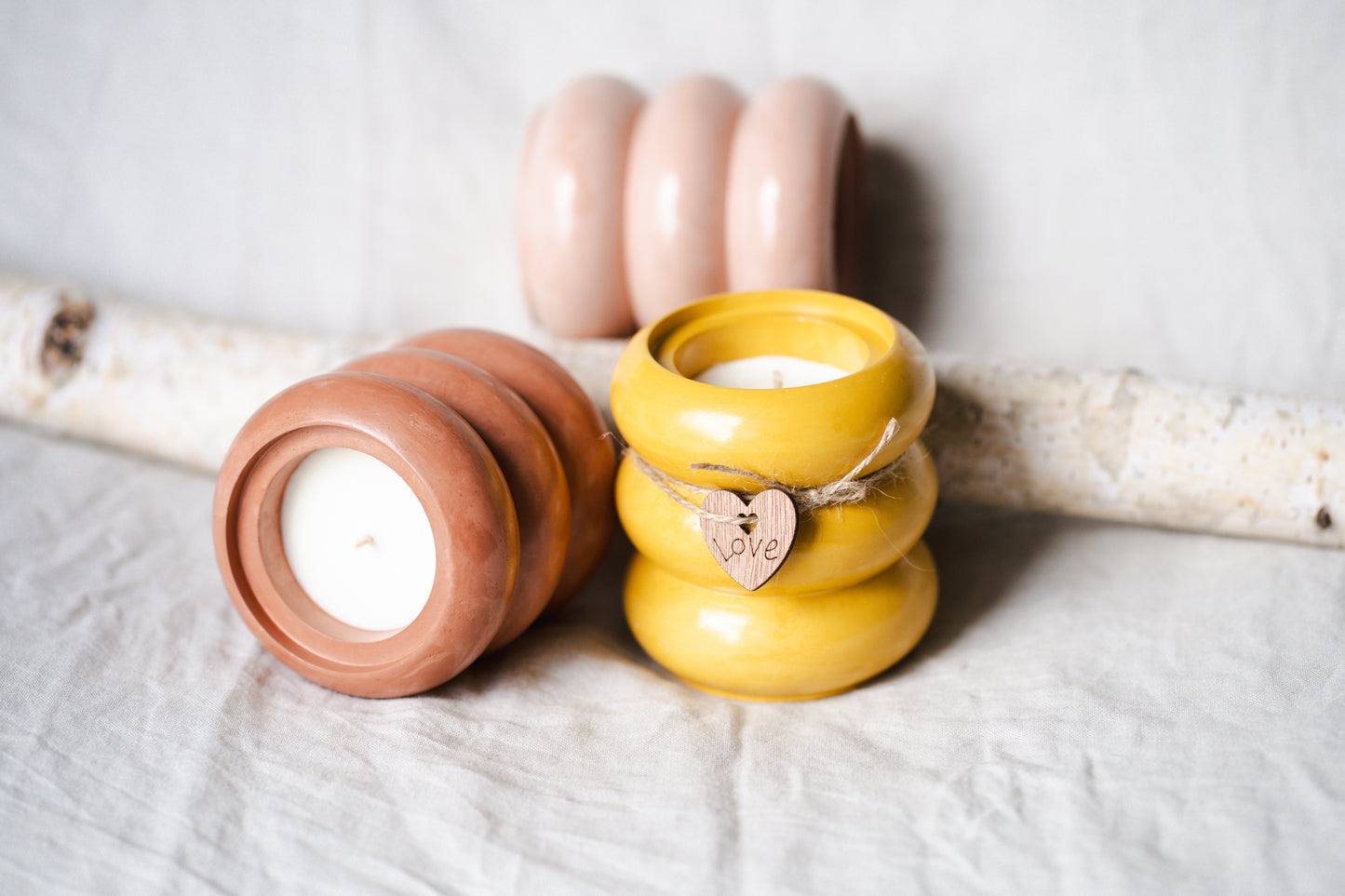 Lumânare parfumată din ceară de soia – recipient ceramic