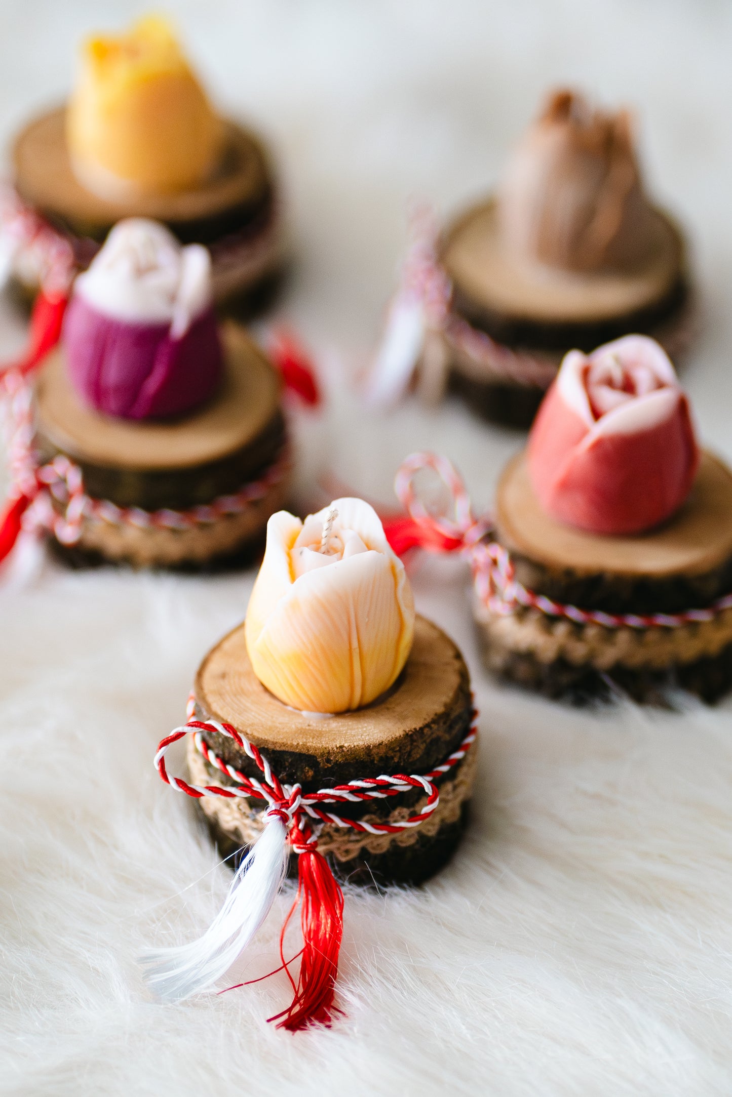 🌸 Mărțișor cadou 1 martie -lumânare parfumată pe suport de lemn