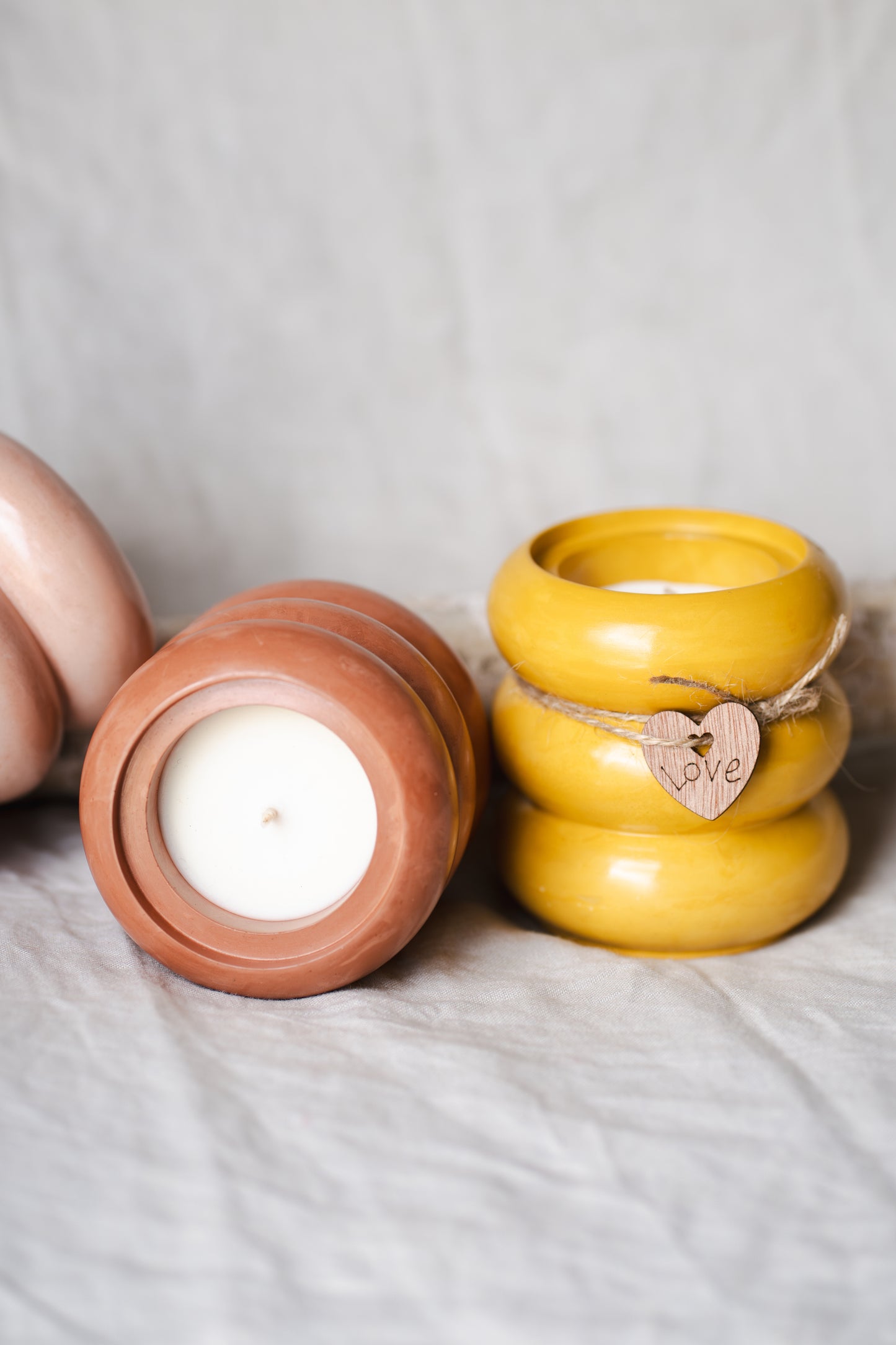 Lumânare parfumată din ceară de soia – recipient ceramic