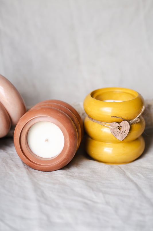 Lumânare parfumată din ceară de soia – recipient ceramic