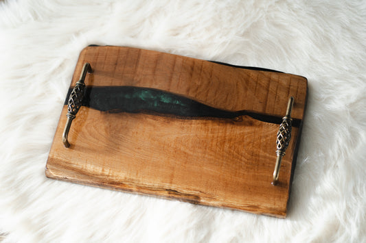 🪵 Tavă de servire din lemn masiv și rășină epoxidică