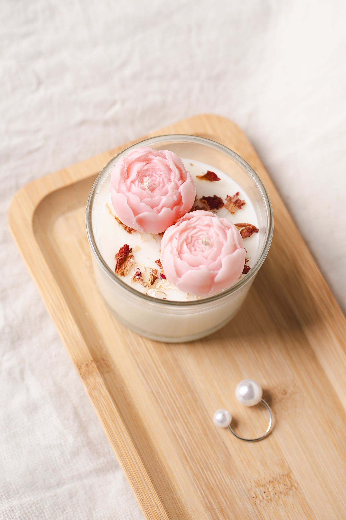 Lumânare parfumată din ceară de soia – în pahar de sticlă