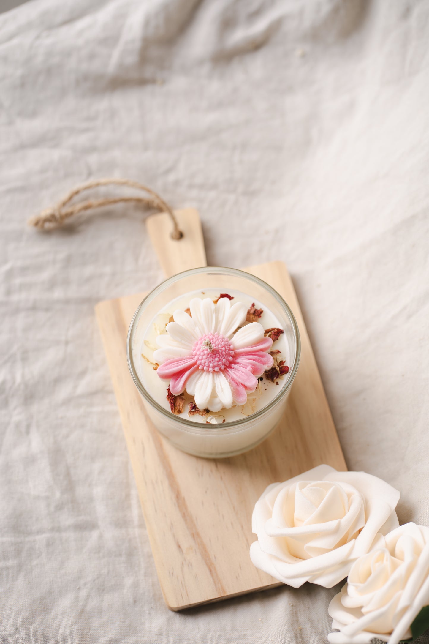 Lumânare parfumată din ceară de soia – în pahar de sticlă