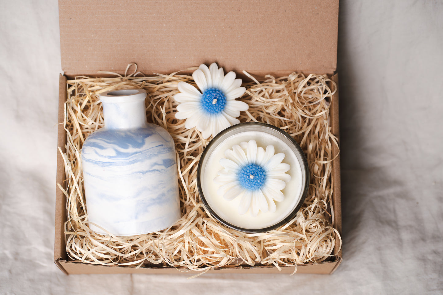 Set cadou handmade – vază ceramică și lumânare parfumată