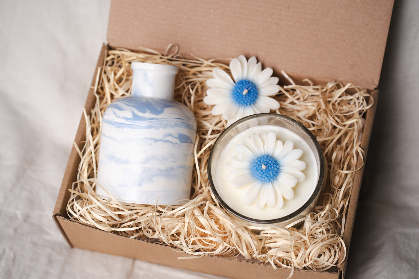 Set cadou handmade – vază ceramică și lumânare parfumată