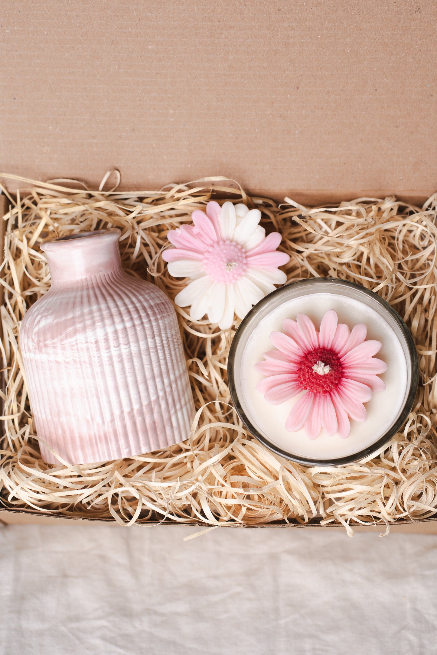 Set cadou handmade – vază și lumânare parfumată