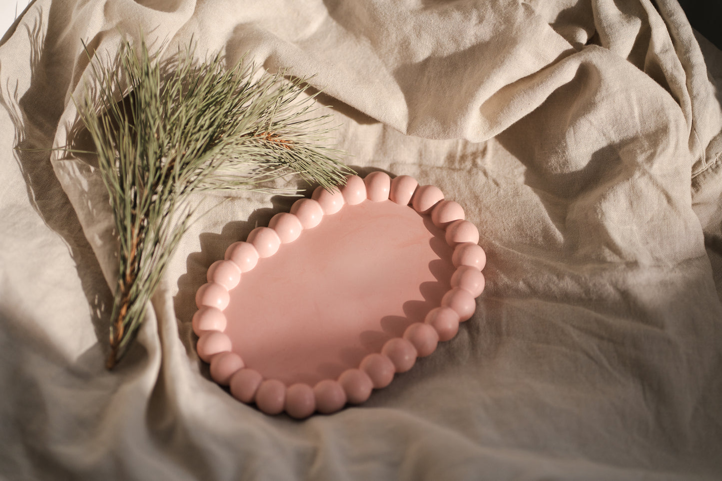 Tavă ceramică – design modern, realizată manual