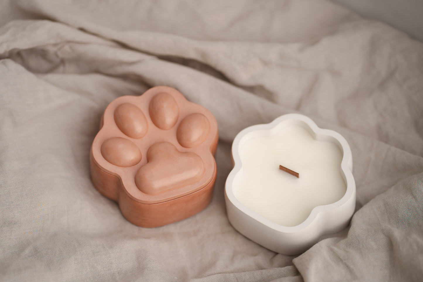 Lumânare parfumată din ceară de soia – ideală pentru iubitorii de animale