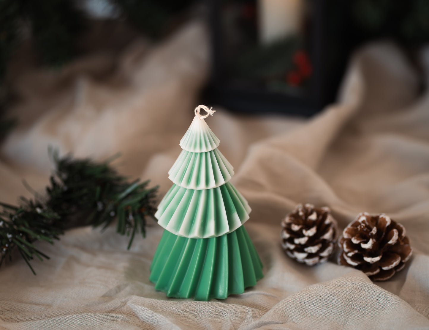 Lumânare parfumată brad de Crăciun – din ceară naturală de soia