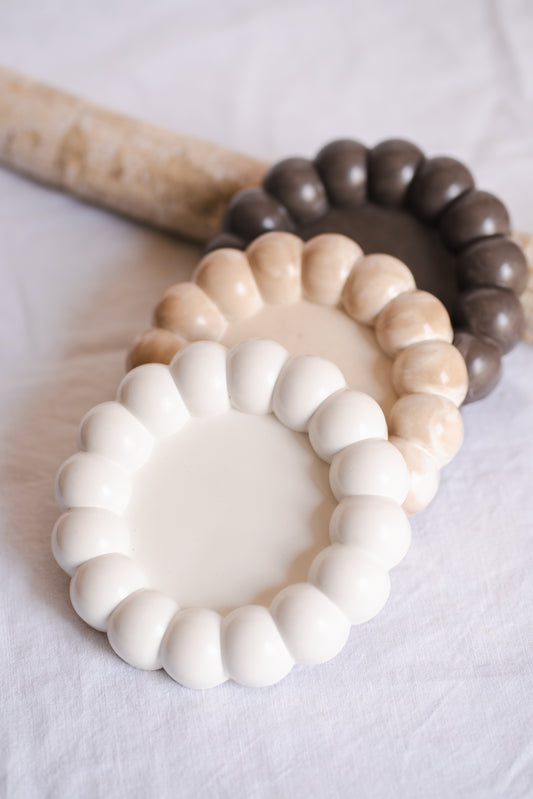 Tavă ceramică – design modern, realizată manual