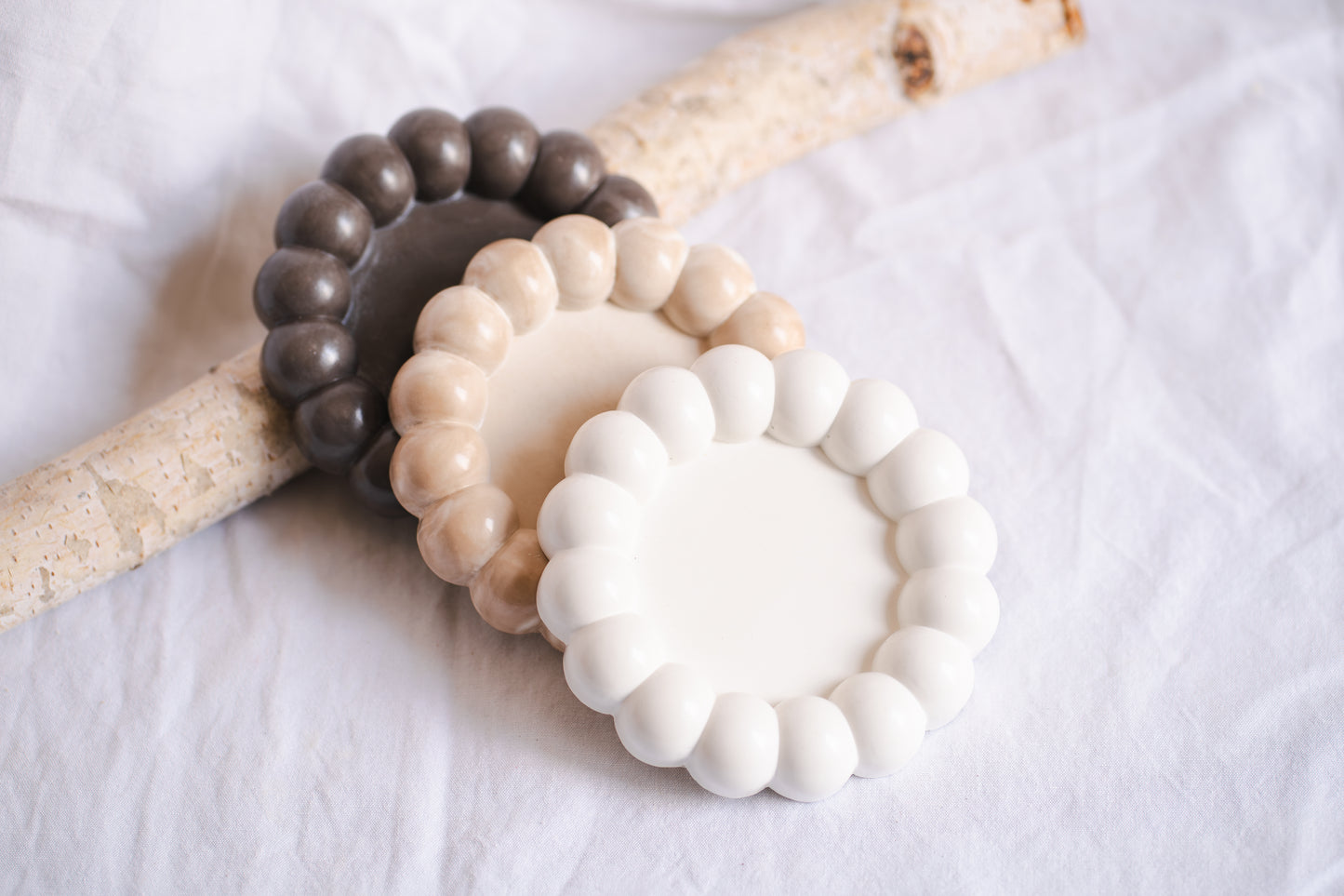 Tavă ceramică – design modern, realizată manual