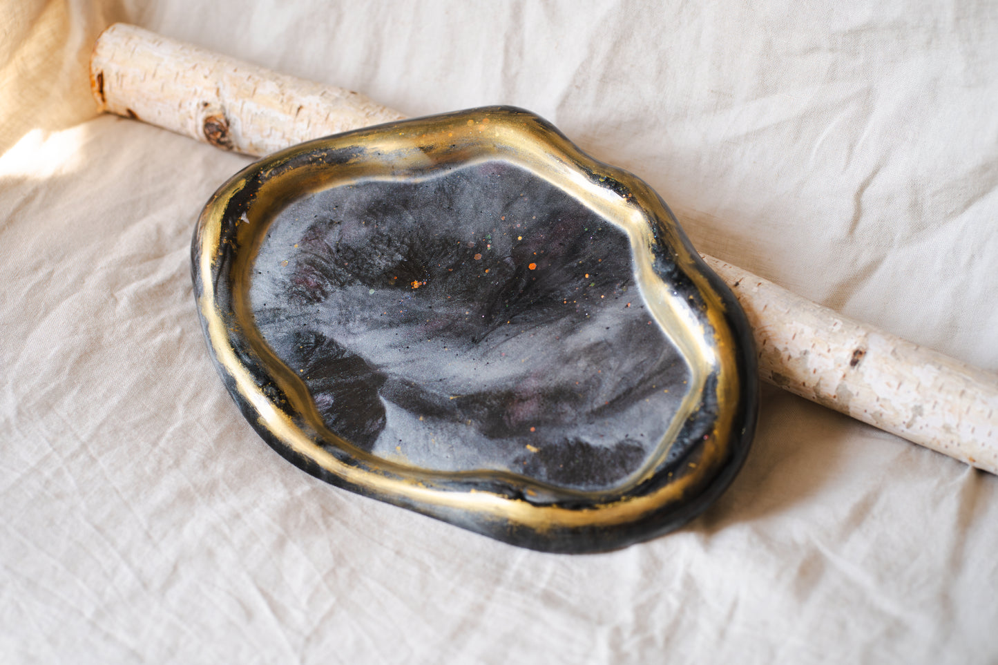 Tavă decorativă din rășină epoxidică - cadou unicat