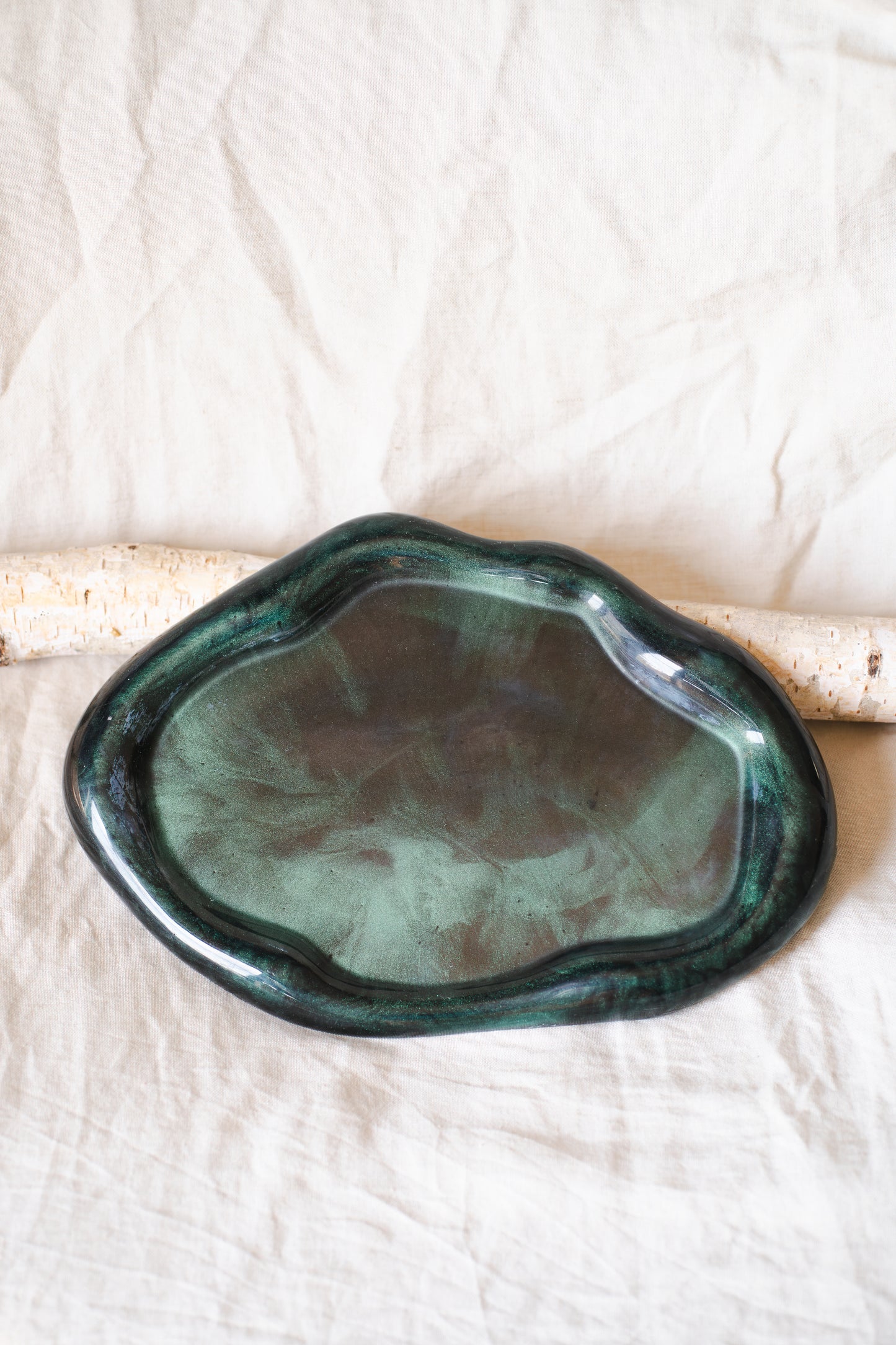 Tavă decorativă din rășină epoxidică - cadou unicat